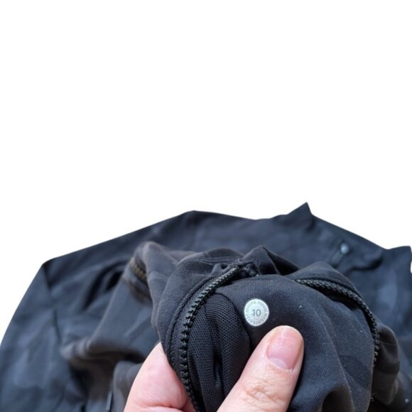 Lululemon Define Jacket Camo Size 10 - Picture 4 of 4